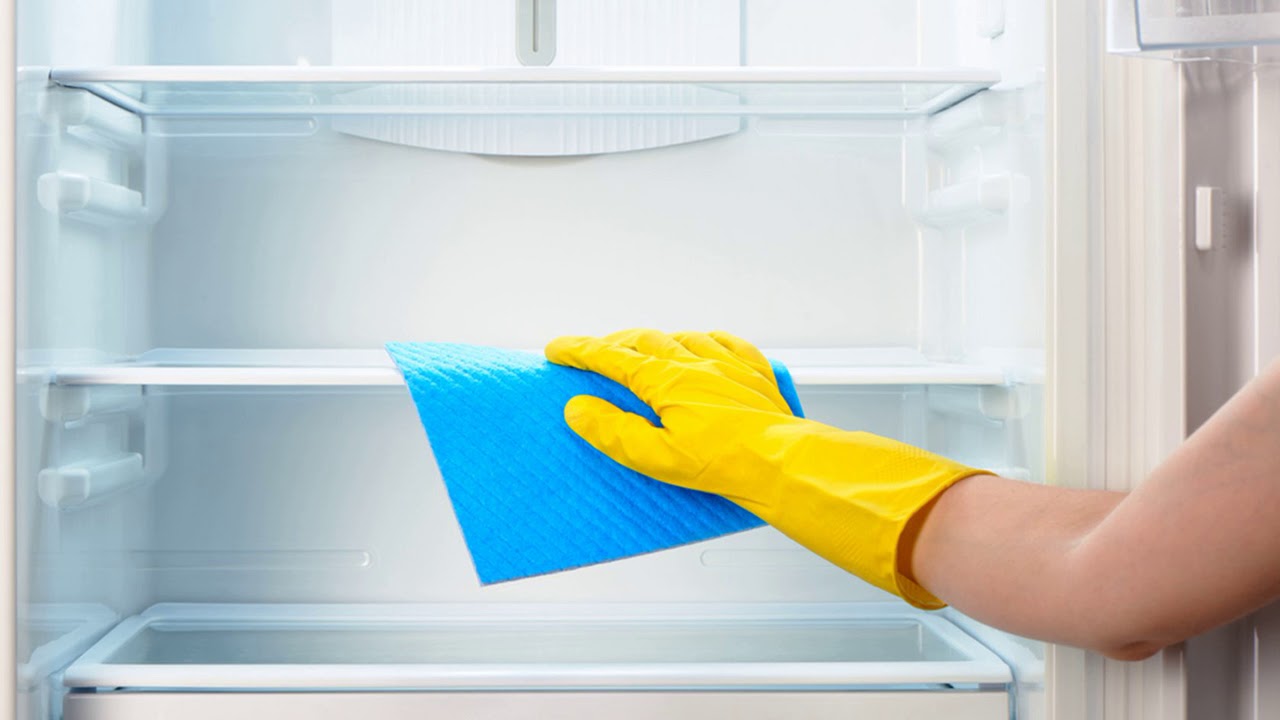 Buzdolabında Bahar temizliği; Püf noktalarına dikkat ederek, dolabınızı uzun süre kullanılabilirsiniz!