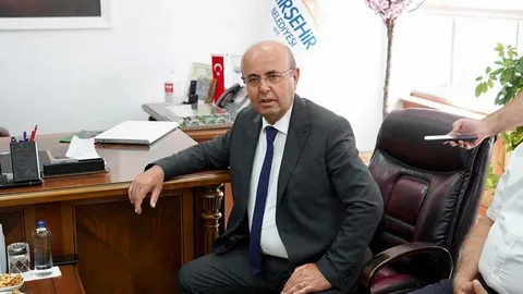 Kırşehir belediye başkanı: Akraba atamaları iddialarıyla yüzleşiyor.