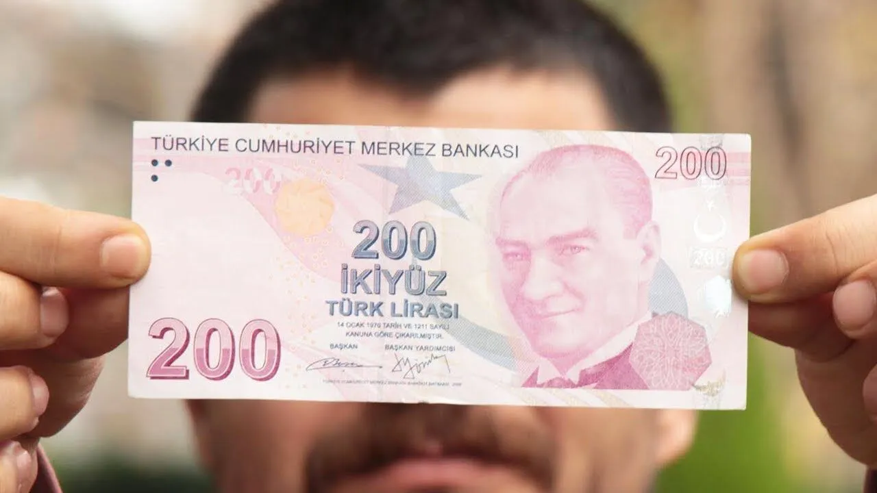 Türk lirası erozyona uğruyor: 200 TL artık 3 TL’ye eşdeğer!