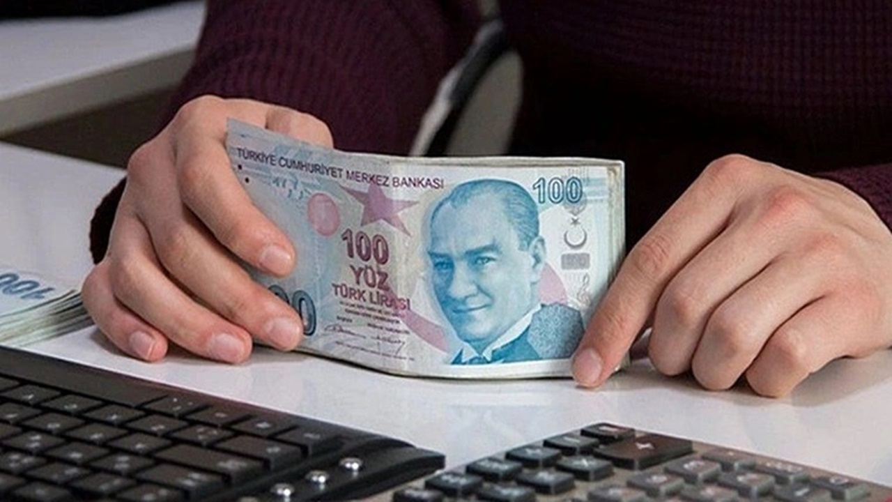 Nakit ihtiyacı olanlara o bankadan hızlı kredi fırsatı: 100 bin TL'ye kadar ödeme!