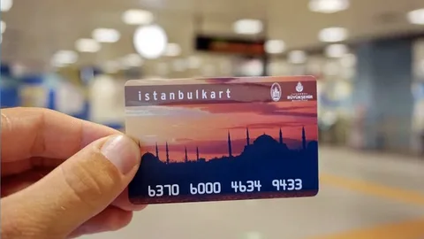 İstanbulkart yeni düzenlemesi: 30 yaş üstü öğrenci akbili detayları!
