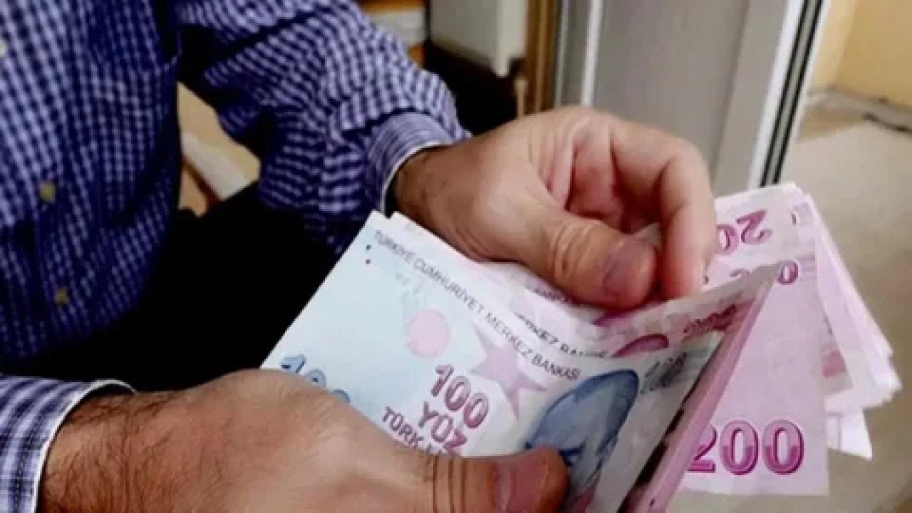 2025 yılında emeklilere çifte zam müjdesi: Maaş artışı ve promosyon ücretlerinde büyük değişim!